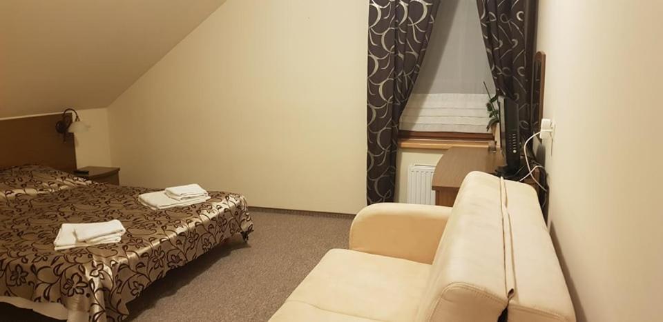 Hotel Radzewice מראה חיצוני תמונה