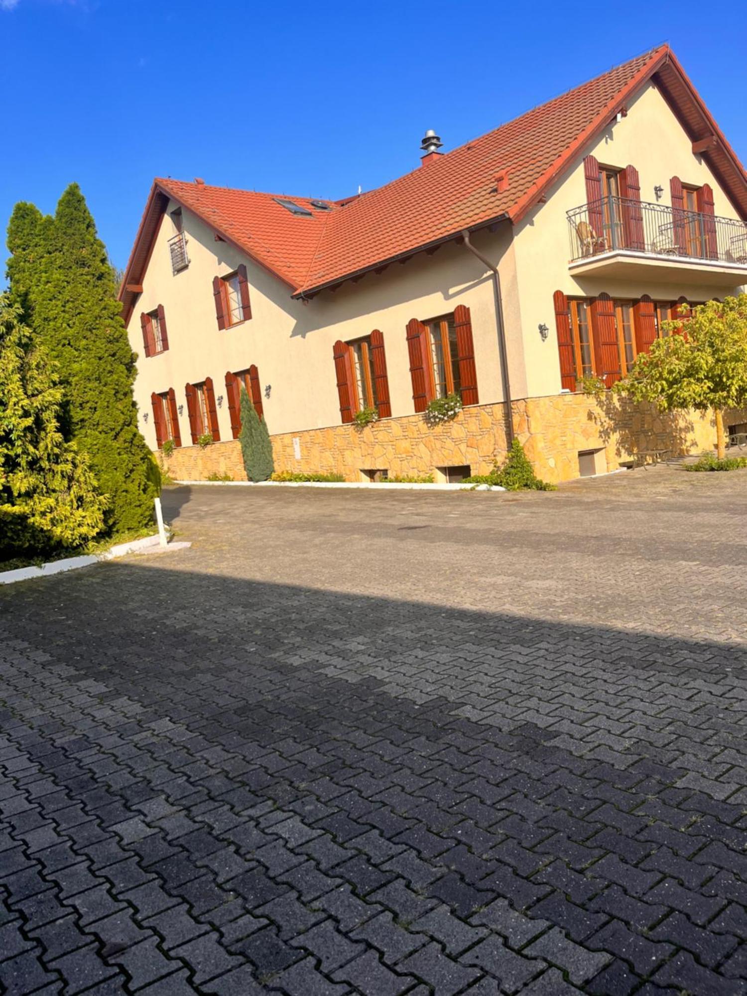 Hotel Radzewice מראה חיצוני תמונה