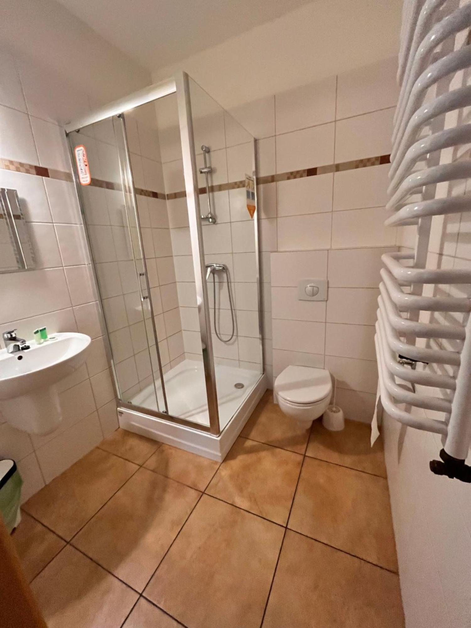 Hotel Radzewice מראה חיצוני תמונה