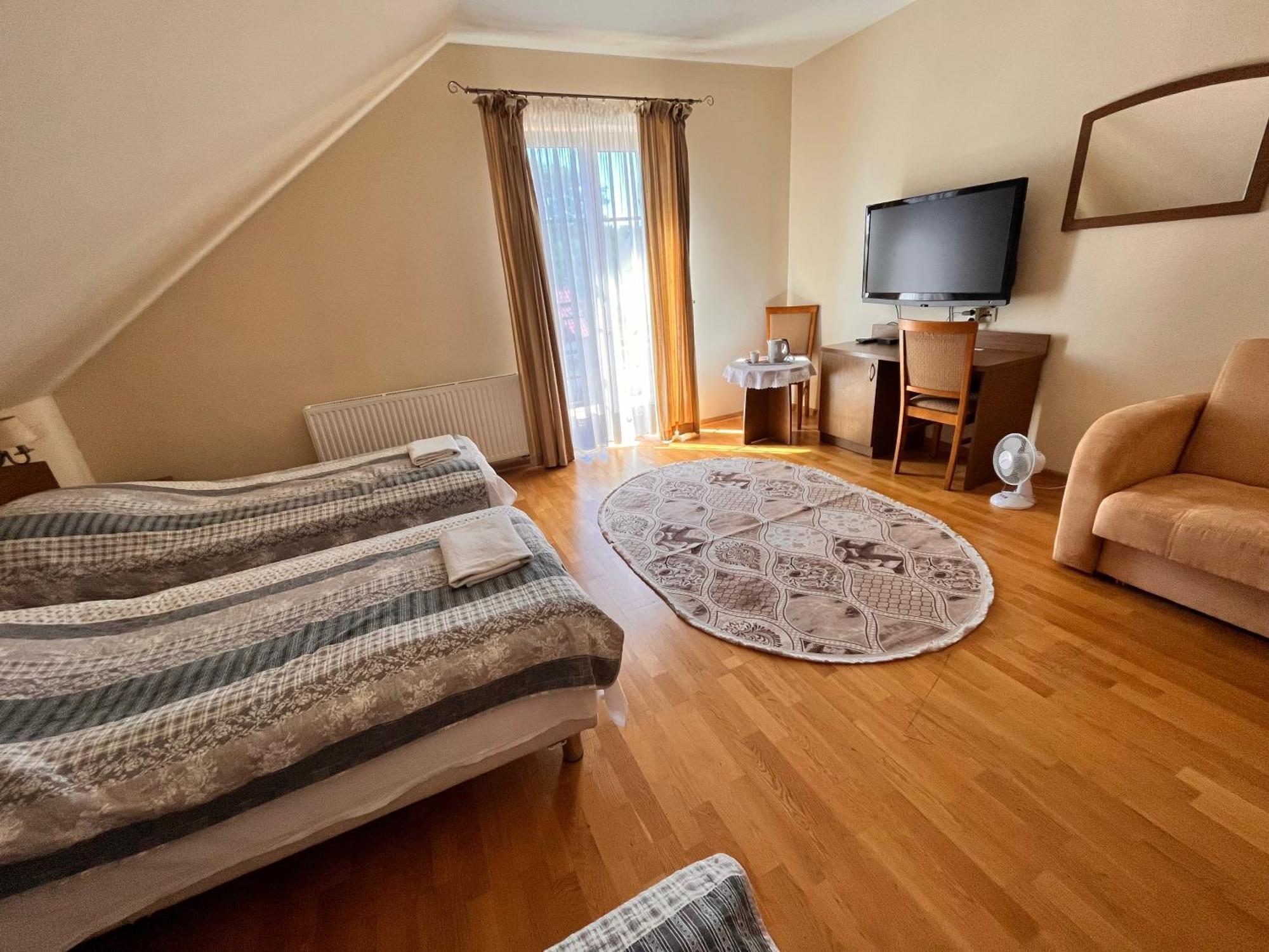 Hotel Radzewice מראה חיצוני תמונה